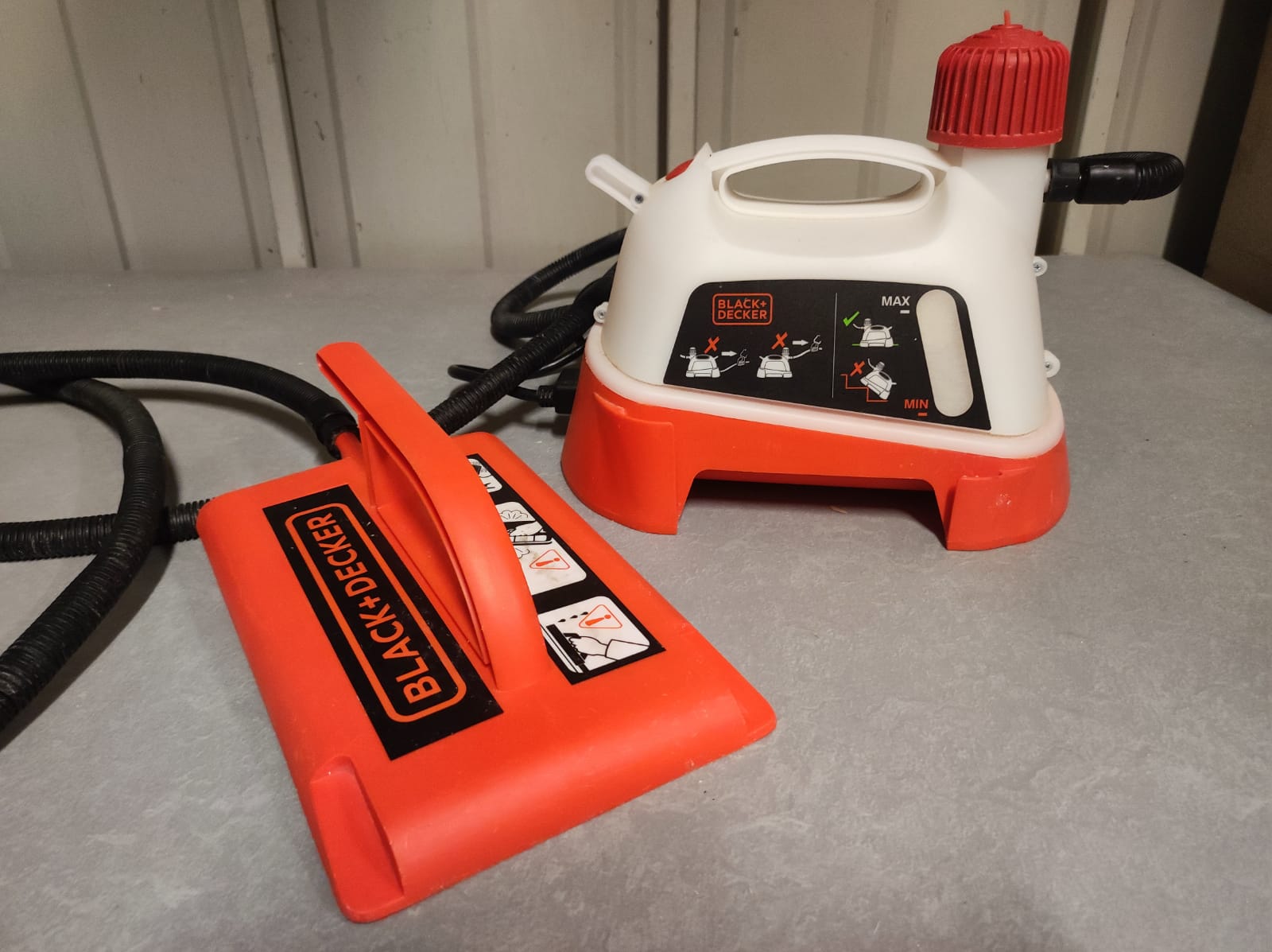 Décolleuse à papier peint black&decker Matériel de location